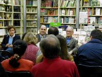 Fosco Maraini parla a un folto pubblico del Giappone e della sua esperienza giapponese