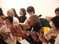 L´orchestra in questa esibizione era composta da oltre 40 musicisti ! Molto caratteristiche ris